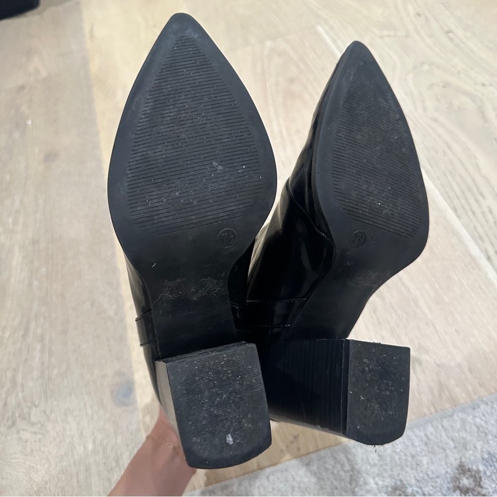 Black western style pointed toe booties - Picture 5 of 5